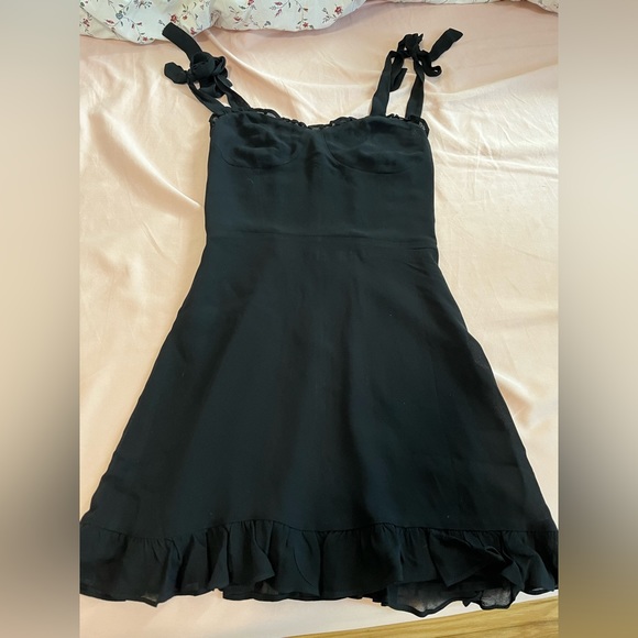 Reformation Christine Dress in Black (New) - Picture 5 of 7